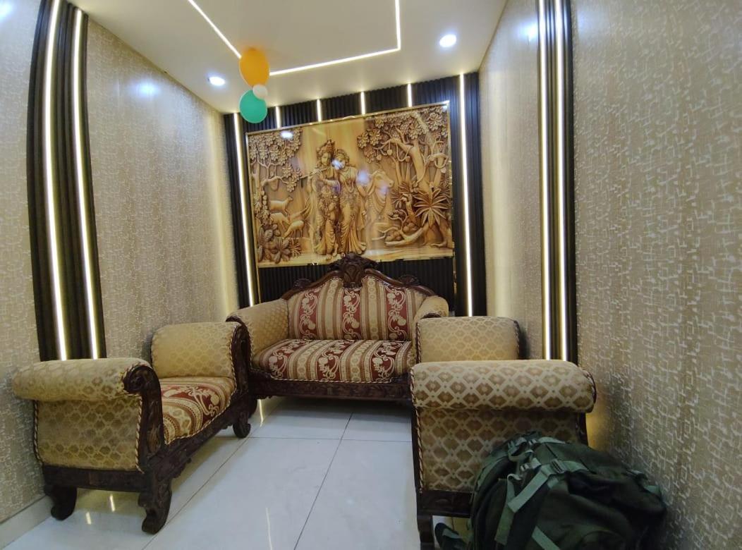 J Premium In Karol Bagh - Near Karol Bagh Metro Hotel New Delhi