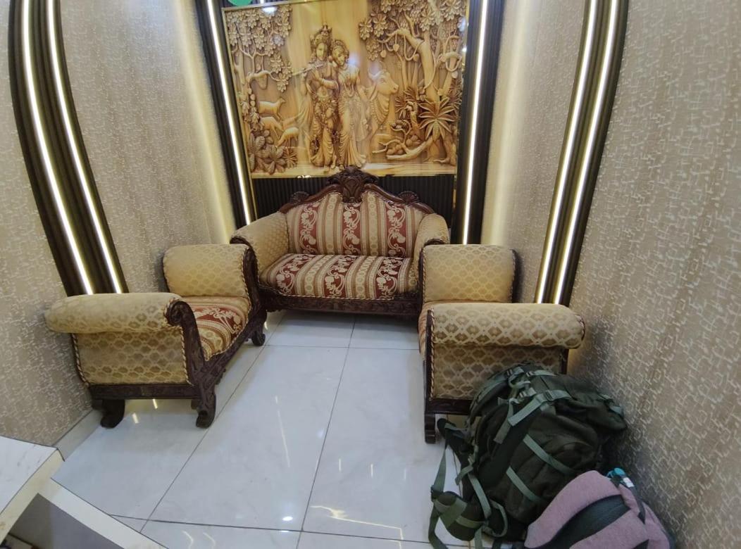 J Premium In Karol Bagh - Near Karol Bagh Metro Hotel New Delhi